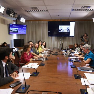Comisión legislará acompañamiento a estudiantes con altas capacidades