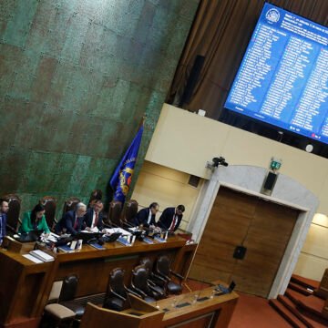 Sala urge al Ejecutivo medidas en materia medioambiental