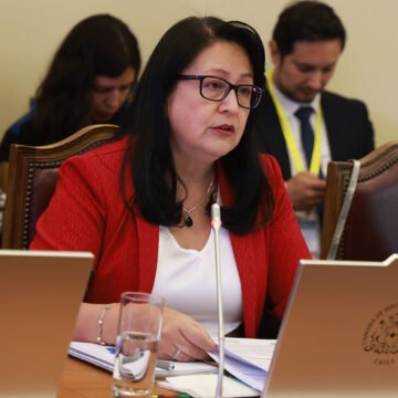 Contralora expuso en comisión investigadora por venta de casa de expresidente Allende