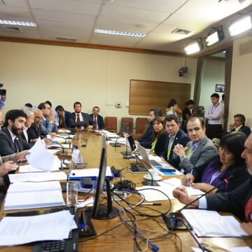 A Sala proyecto que obliga a aerolíneas informar identidad de pasajeros
