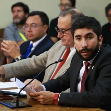 Aplicaciones y taxistas demandan celeridad en reglamento de Ley EAT