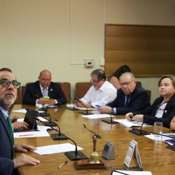 Investigadora pide cambios y actualización del sistema de electricidad