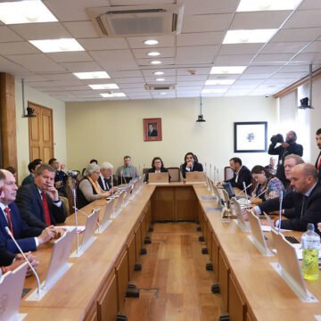 Comisión investigadora por compra de casa de Allende cuestiona inasistencia de funcionarios