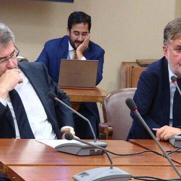 Comisión inicia discusión sobre porte de armas permanente por Carabineros