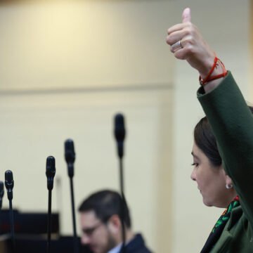 A ley entrega anual de Premio Nacional de Literatura