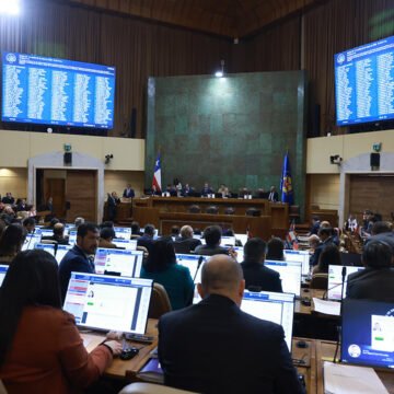 Cámara sugiere reforzar información sobre Visa Waiver
