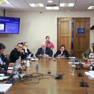 Comisión despachó proyecto que promueve rebajas de tarifas eléctricas en zonas extremas