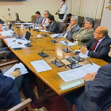 Inician votación del articulado de proyecto que reduce evasión tarifaria en el transporte público
