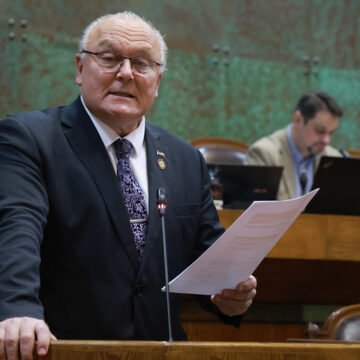 Derechos de aseo: Aprueban prescripción de deuda a tres años de exigida