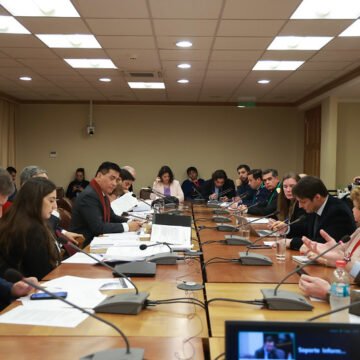 Defensa analiza proyecto sobre jurisdicción en delitos de espionaje