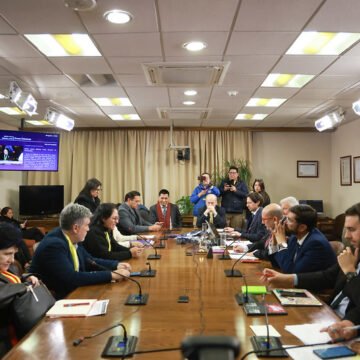 Gremios públicos exponen sus problemáticas en zonas extremas