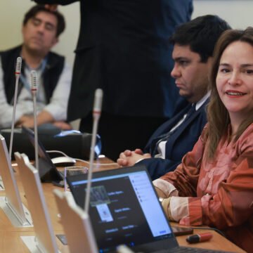 Comisión despacha proyecto que fija multa por no sufragar