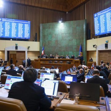 Al Senado reforma constitucional para promover el deporte