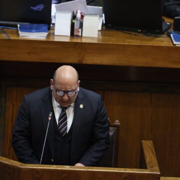 Apoyan cambios en la renovación de licencias profesionales