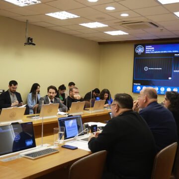 Estudian proyecto que prohíbe subcontratar servicios de teleoperadores fuera del país