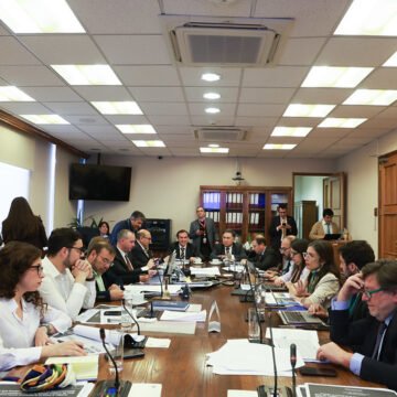 Hacienda solicitó información sobre situación de trabajadores a honorarios del Estado