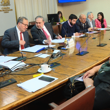 Transportes aprobó en general proyecto que sanciona la conducción temeraria de vehículos