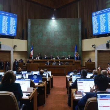 Cámara respaldó uso de detectores de metales en establecimientos de salud y educación