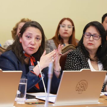 Comisión analiza fortalecimiento de la Contraloría y normas de probidad