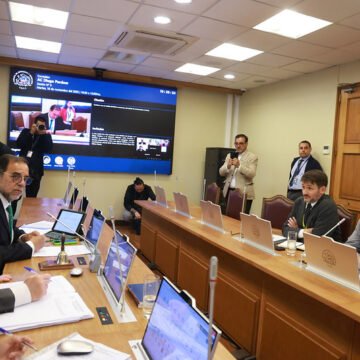 Comisión aprobó procedencia de la acusación contra el exministro Diego Pardow