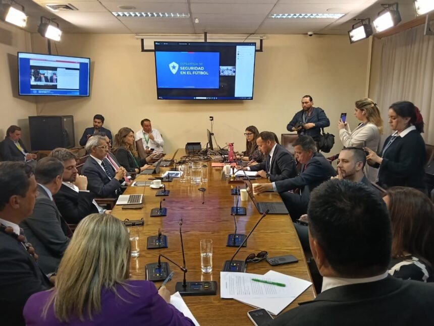 Seguridad Pública presentó plan contra la violencia en el fútbol