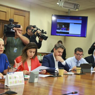 Comisión recomienda aprobar acusación en contra del ministro Simpertigue