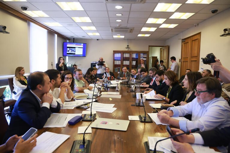Comisión de Hacienda despachó proyecto que fortalece el Ministerio ...
