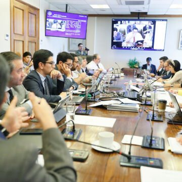 Proyecto que mejora instalación del sistema de educación pública pasó a la Sala