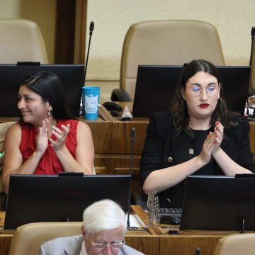 Yo cuido y estudio: Sala despachó a ley proyecto que protege derechos de estudiantes cuidadores
