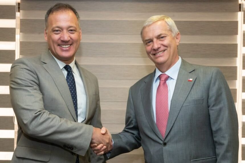 José Miguel Castro aborda agenda legislativa con Presidente electo José Antonio Kast