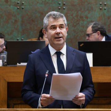 Sala aprueba autorizar a Carabineros el porte de armas permanente