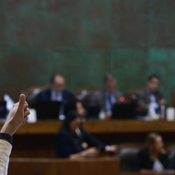 Resoluciones: Piden medidas para protección de inmuebles y aumento de vacaciones