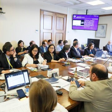Contraloría y Consejo Fiscal Autónomo expusieron en contexto reajuste