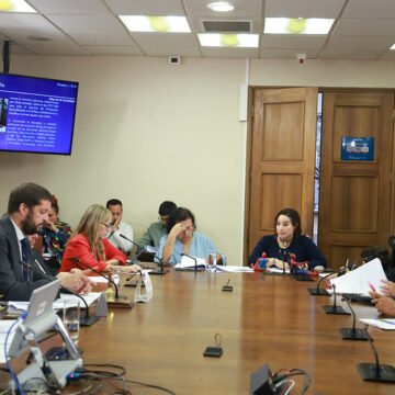 Familia analiza medidas para perfeccionar sistema de protección de la niñez