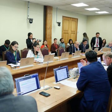 Comisión aprueba apertura de cuentas institucionales por parte de la Contraloría