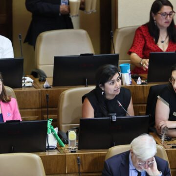 Cámara respalda proyectos de titularidad docente y del Sistema de Educación Pública