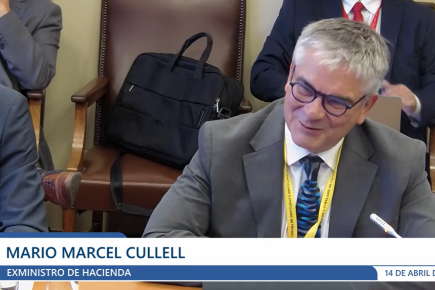 Exministro Marcel expuso posición por situación fiscal del país