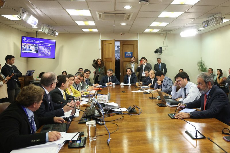 A Sala proyecto que aumenta sanciones por turbazos A Sala proyecto que aumenta sanciones por turbazos