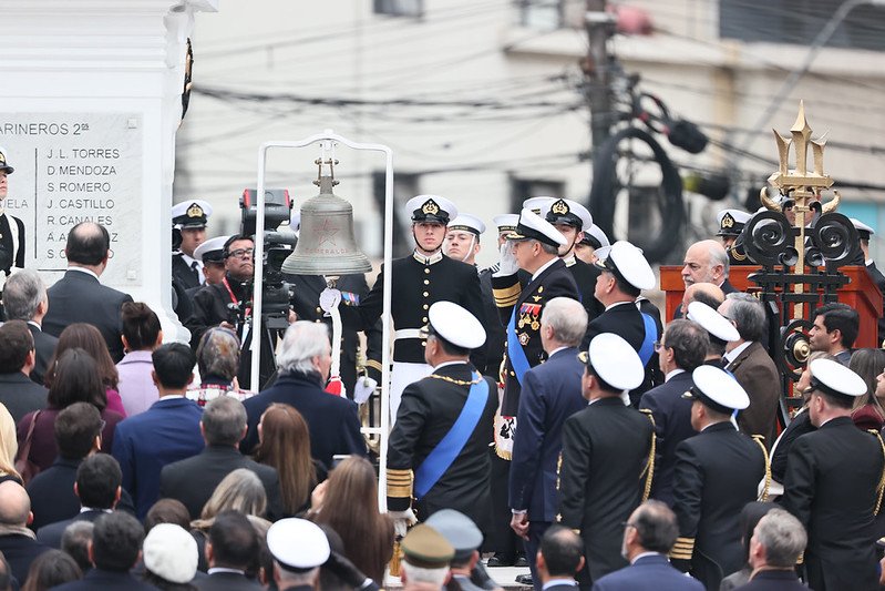 Campana-esmeralda.jpg Congreso Nacional rinde honores a héroes de gesta naval del 21 de mayo