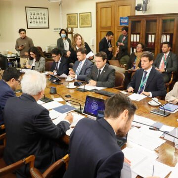 Trabajo despachó proyecto que reajusta el ingreso mínimo mensual