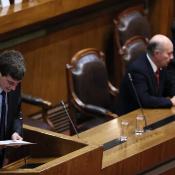 Dio.-Diego-Schalper-presenta-el-informe-de-Hacienda.jpg Cámara inició debate de proyecto de reconstrucción nacional