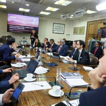 Comision-Zonas-Extremas-.jpg Zonas extremas: Estudian despoblamiento, brechas en salud y falta de infraestructura