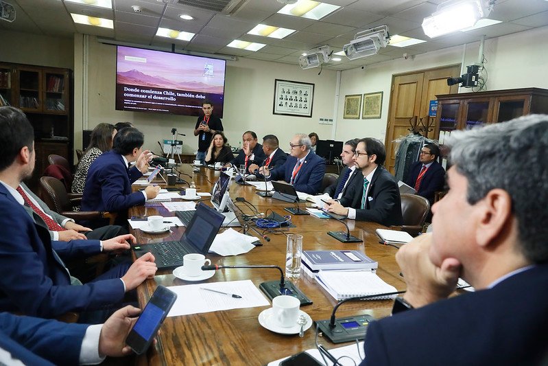 Comision-Zonas-Extremas-.jpg Zonas extremas: Estudian despoblamiento, brechas en salud y falta de infraestructura