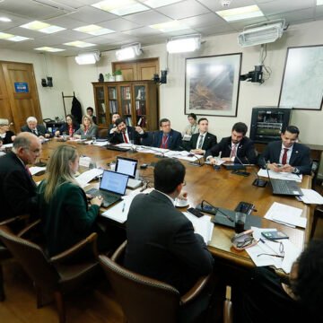 Comision-de-Familia-1-de-junio-2026-.jpg Comisión de La Familia recibe a autoridades sectoriales por ajuste presupuestario