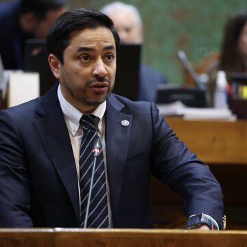 Diputado-Alvaro-Carter-informo-a-la-Sala-el-proyecto-para-fortalecer-la-deteccion-del-lavado-de-activos.jpg Lavado de activos: Sala respaldó ampliar control a empresas de transporte y logística