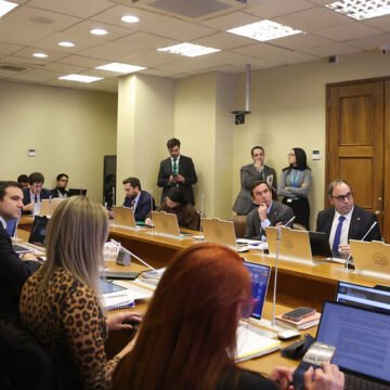 economia-fiorma-electronica-.jpg Economía estudia proyecto que moderniza la firma electrónica