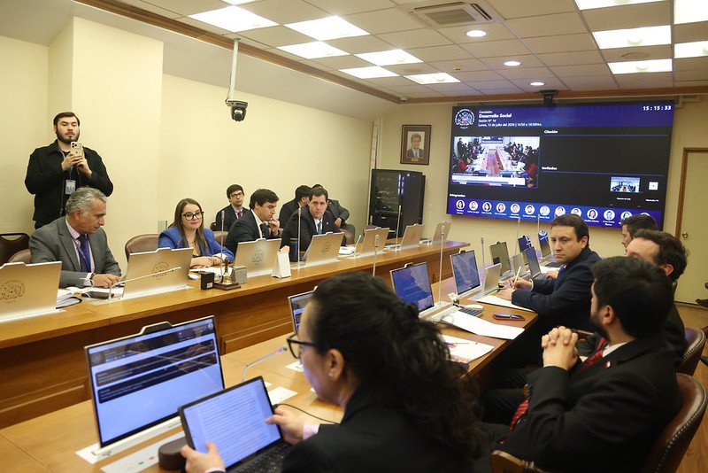 Comision-de-Desarrollo-Social-analiza-propuestas-del-Ejecutivo-sobre-postnatal-parental-y-sistema-de-cuidados.jpg Desarrollo Social inicia revisión del proyecto que extiende el postnatal parental