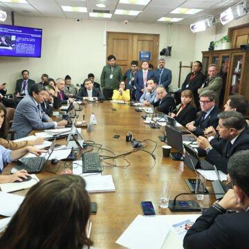 Comision-de-Mineria.jpg Comisión legislará para facilitar el sistema de patentes mineras