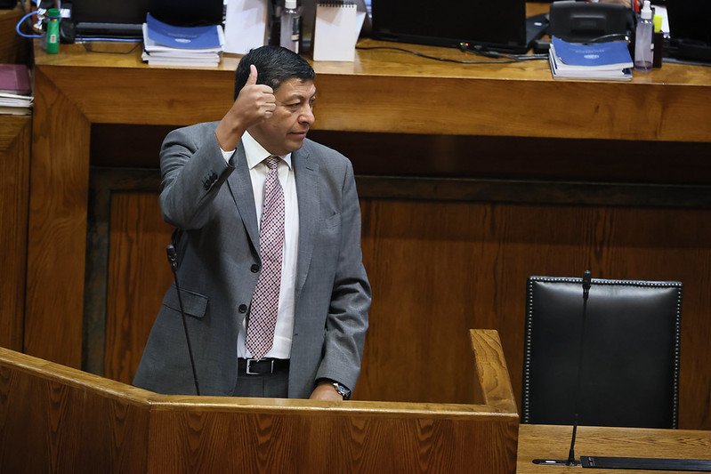 Diputado-C-Tapia.jpg Cámara apoya proyecto para contener tarifas eléctricas