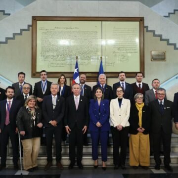 En-Valparaiso-se-desarrollo-la-XXX-reunion-de-la-Comision-Parlamentaria-Mixta-UE-Chile.jpeg Comisión Parlamentaria Mixta UE-Chile refuerza cooperación en seguridad, migración y comercio